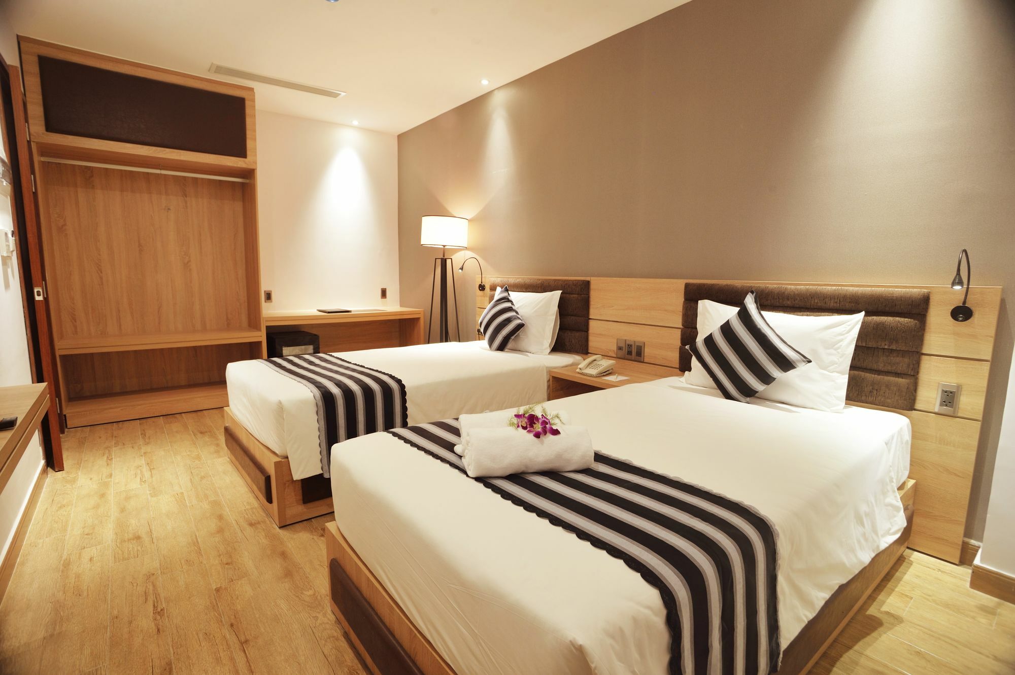Aiden Saigon Hotel Хошимин Экстерьер фото